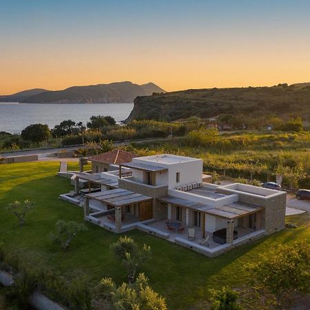 Quinta Essentia Suites Foiníki Buitenkant foto