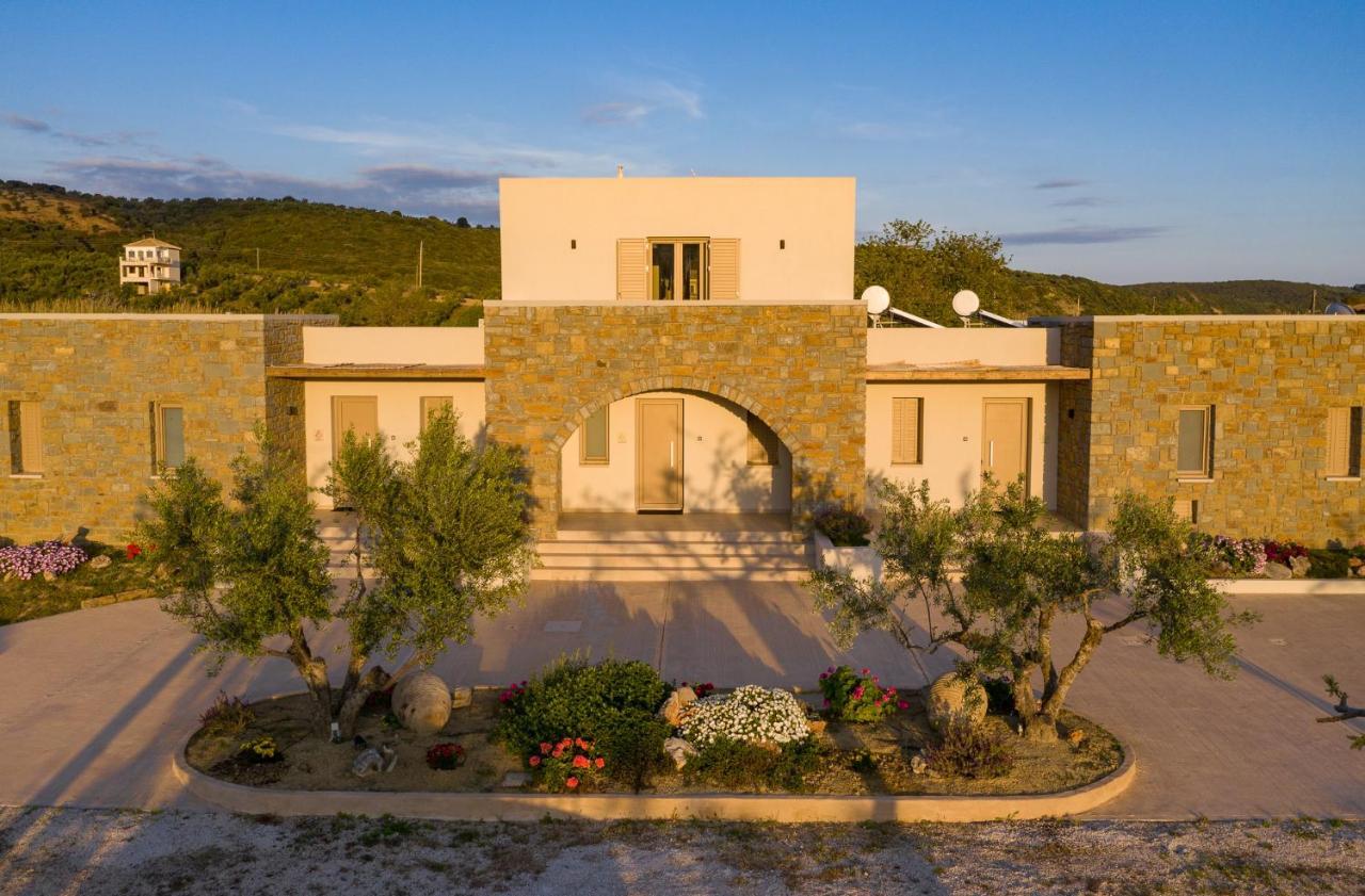 Quinta Essentia Suites Foiníki Buitenkant foto