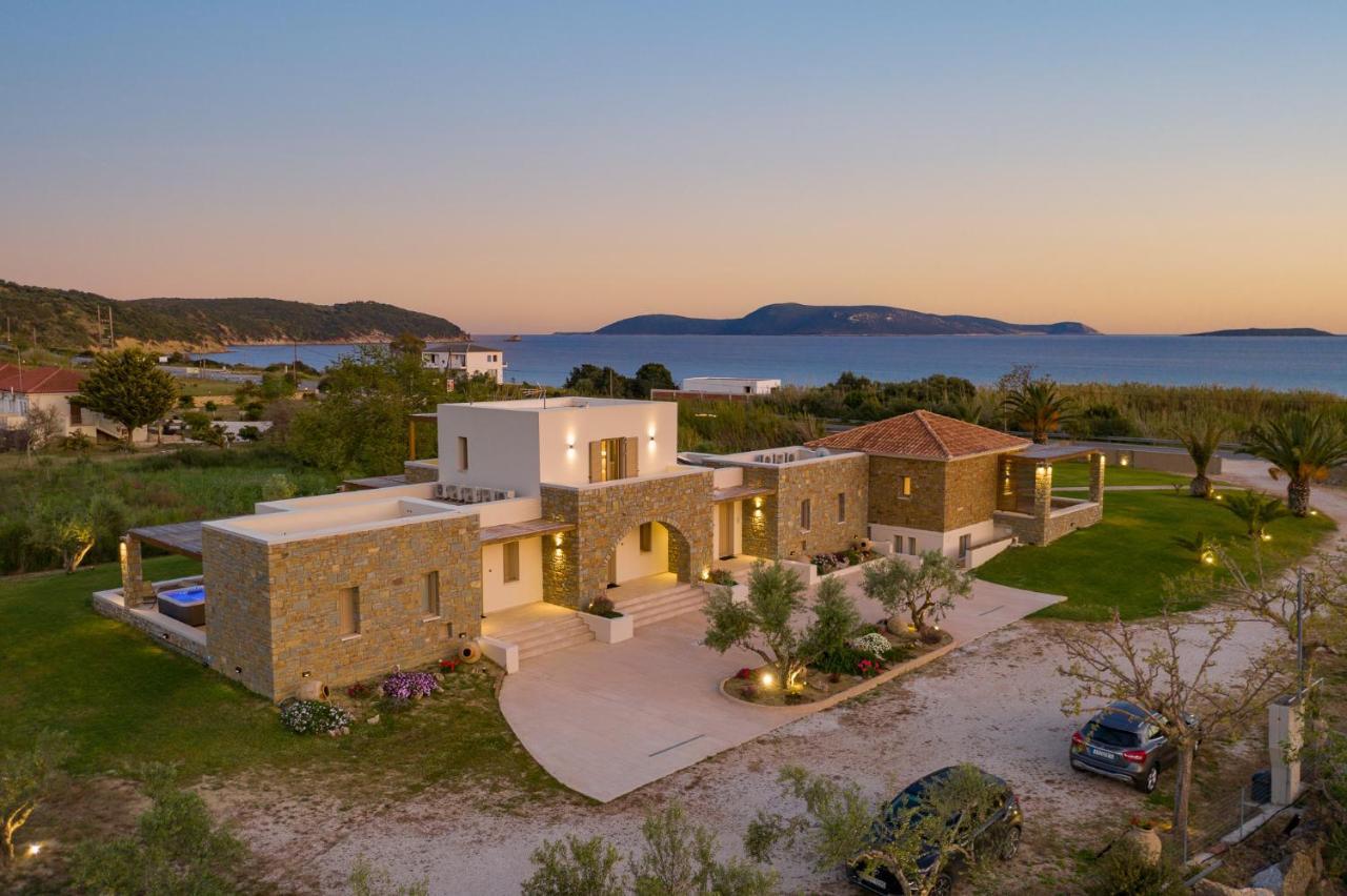 Quinta Essentia Suites Foiníki Buitenkant foto