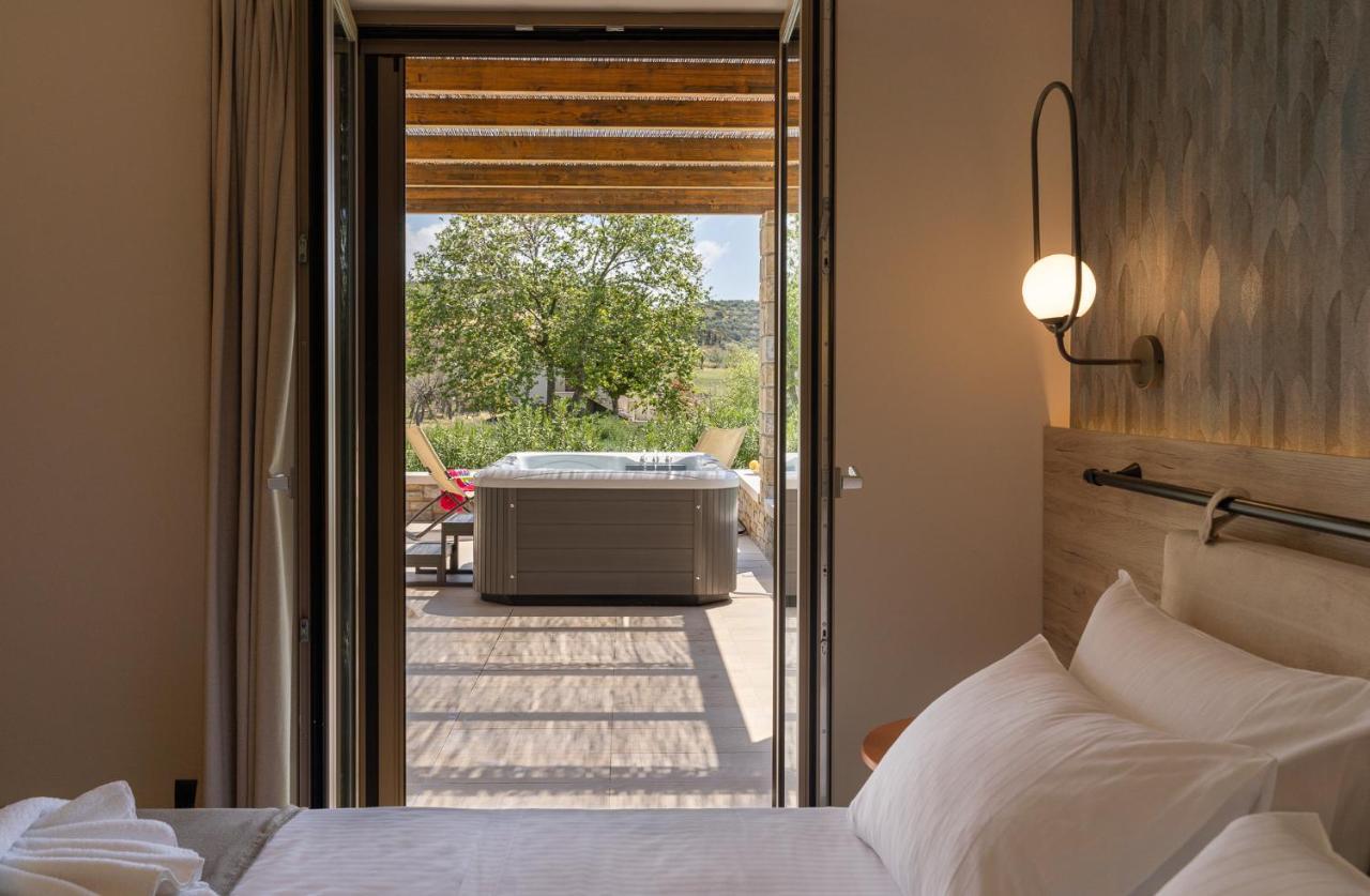 Quinta Essentia Suites Foiníki Buitenkant foto